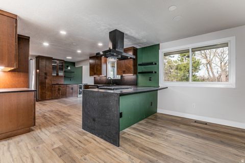 Tiny photo for 3269 E GERMANIA CIR, Cottonwood Heights, UT 84093 (MLS # 2127249)