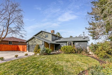 Tiny photo for 3269 E GERMANIA CIR, Cottonwood Heights, UT 84093 (MLS # 2127249)