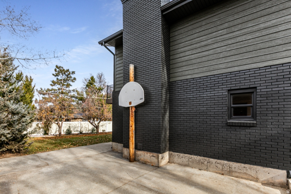 ALTA HILLS - Residential