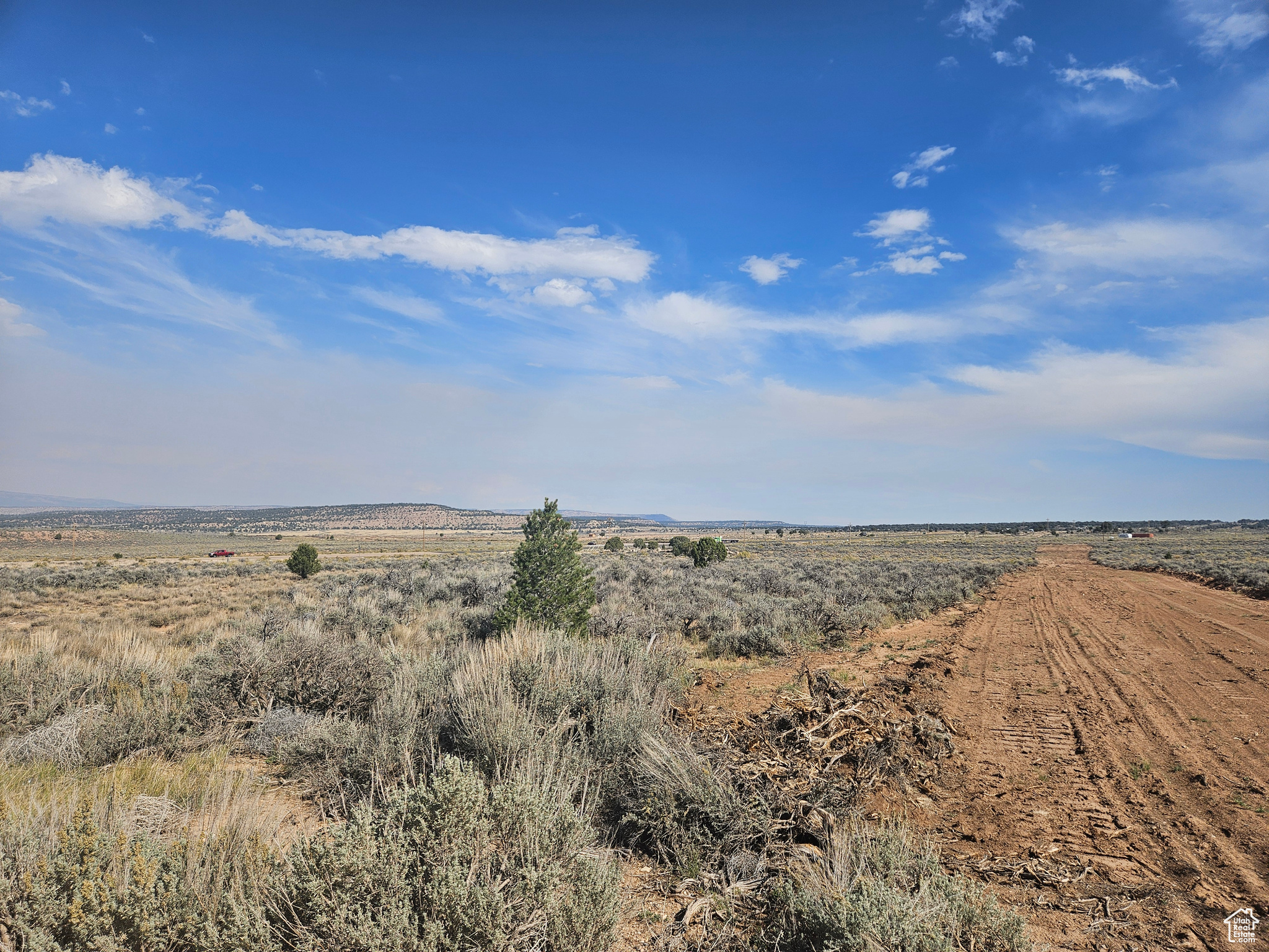 ELK FLAT RANCHES - Land