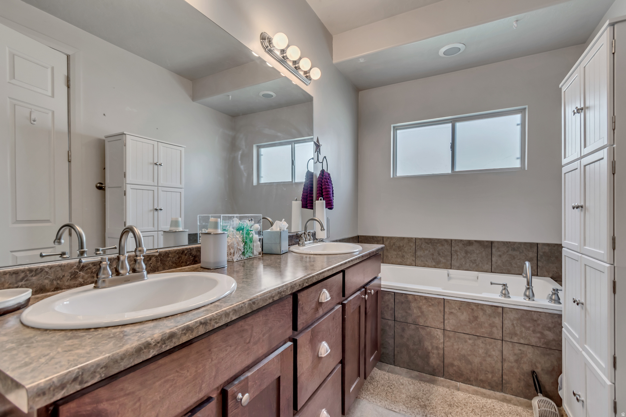 REUNION WOODS - Residential