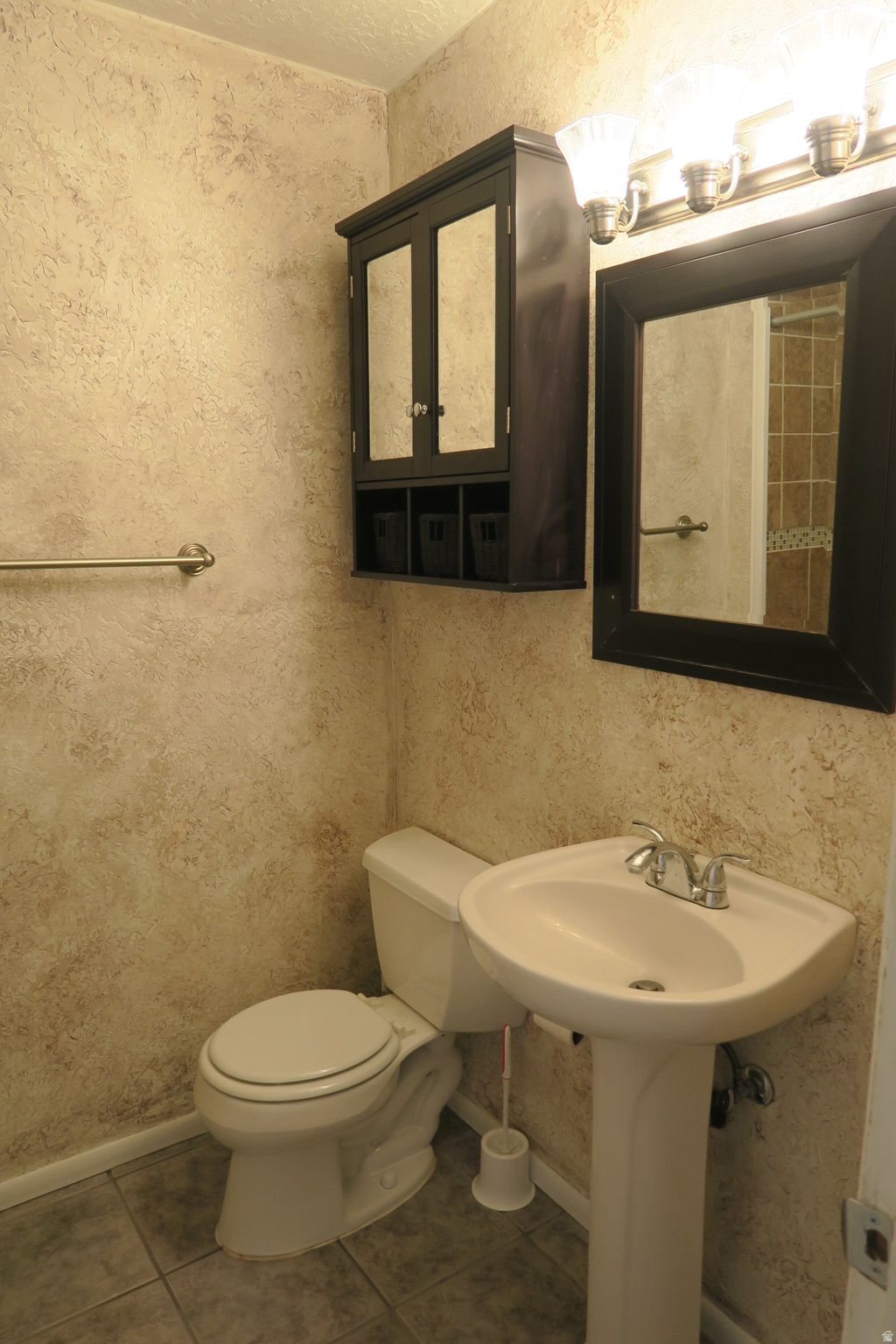 PONDEROSA - Residential Lease