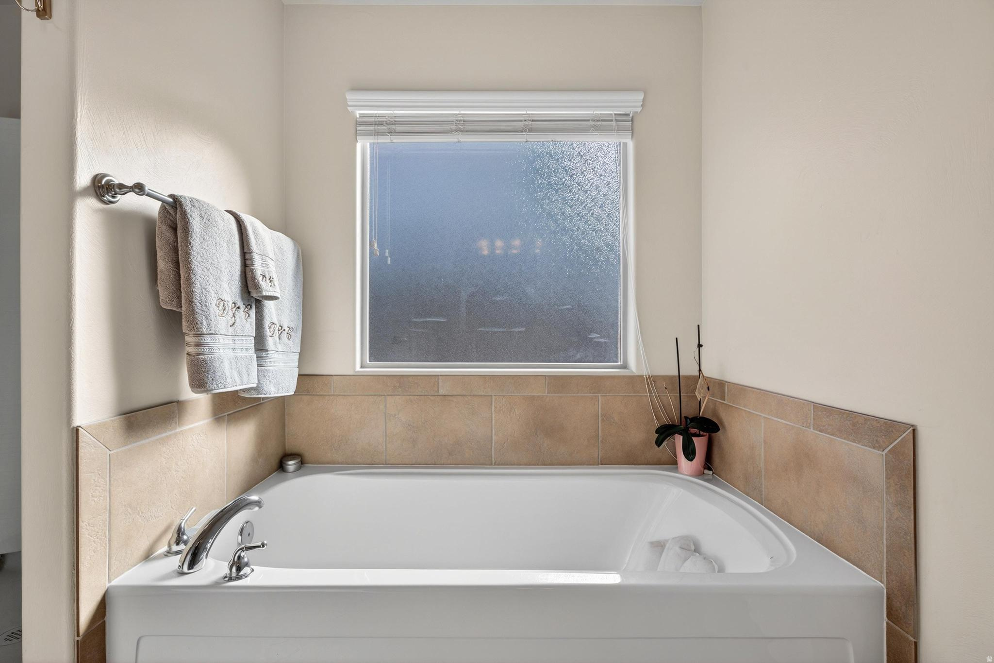 NEW WARM SPRINGS - Residential