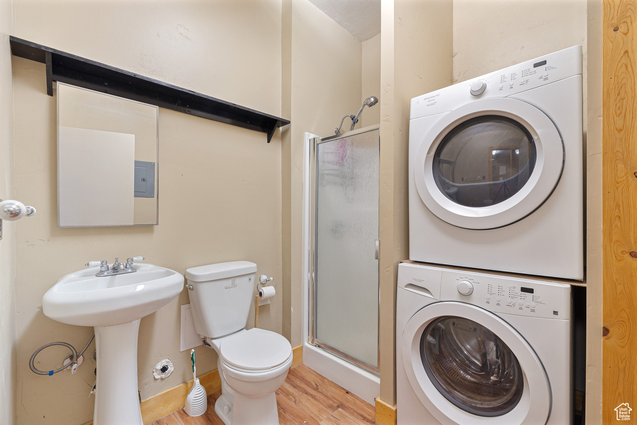 Midway, Utah 84049, United States, 6 Bedrooms Bedrooms, ,9 BathroomsBathrooms,Residential,Active,108216