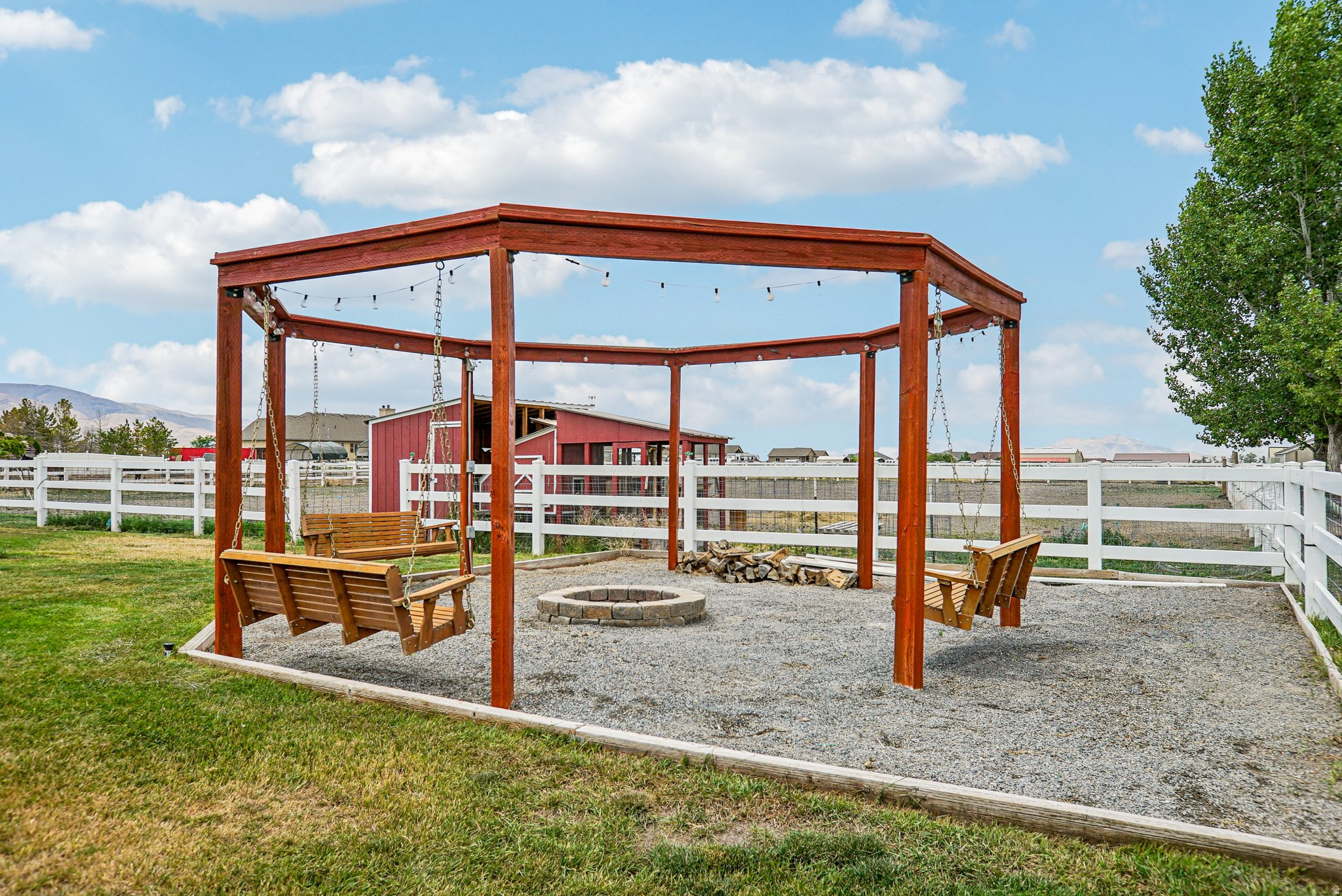 PALOMINO RANCH - Residential