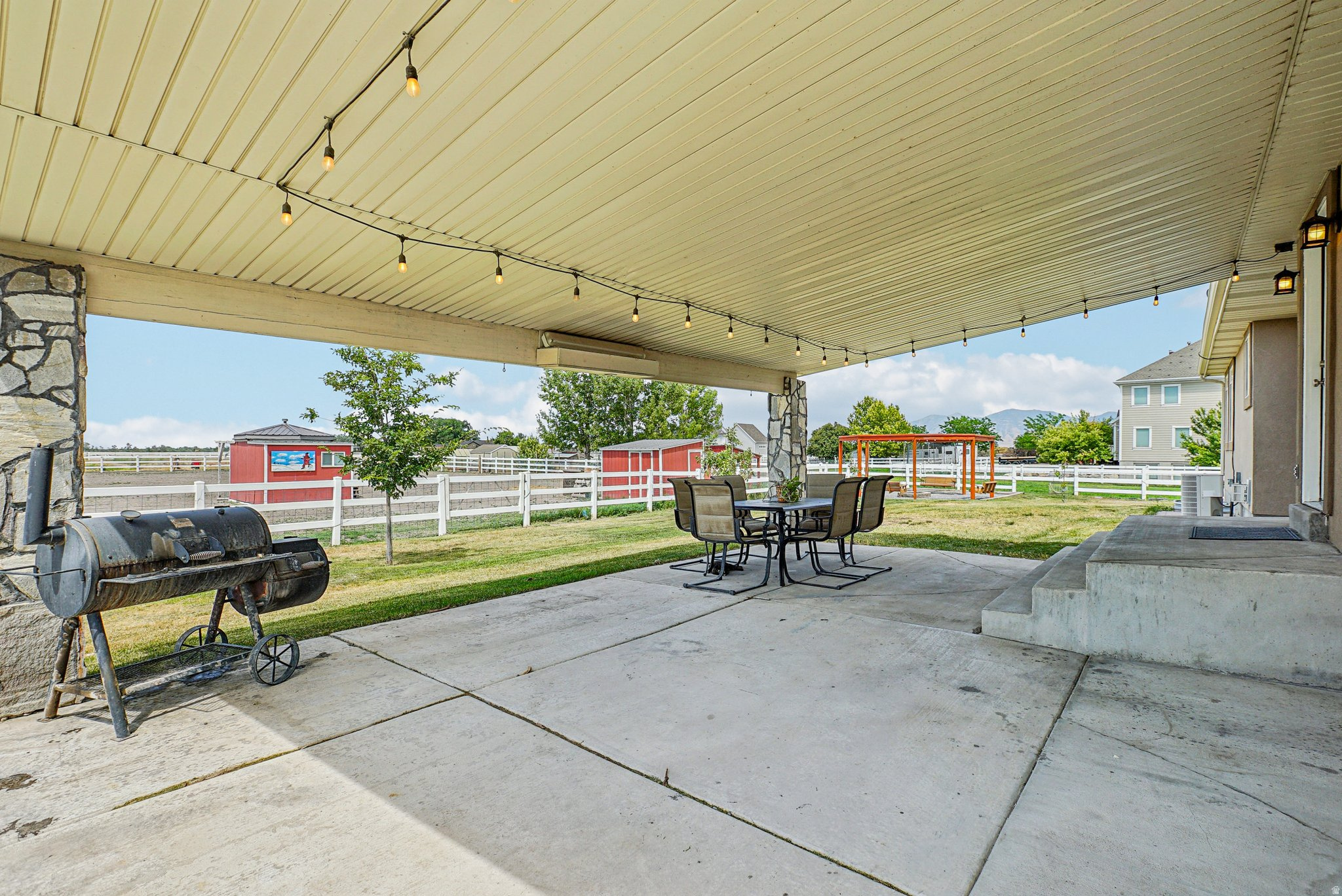 PALOMINO RANCH - Residential