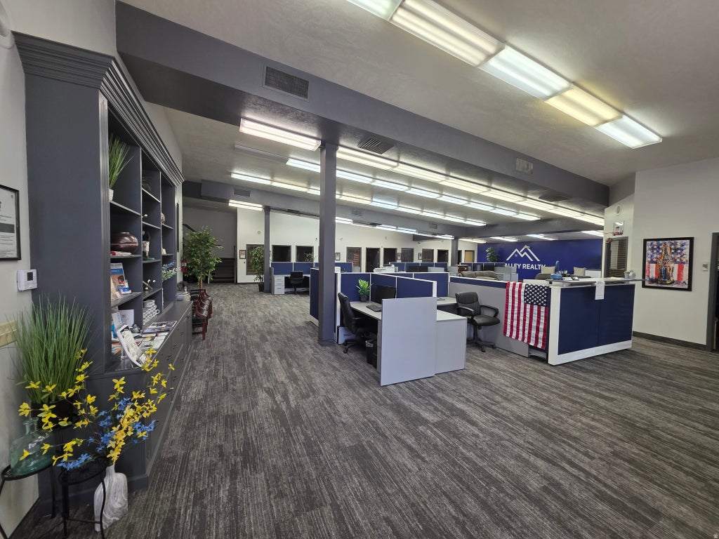 Photo of 135 S MAIN ST, Logan, UT 84321 (MLS # 2177864)