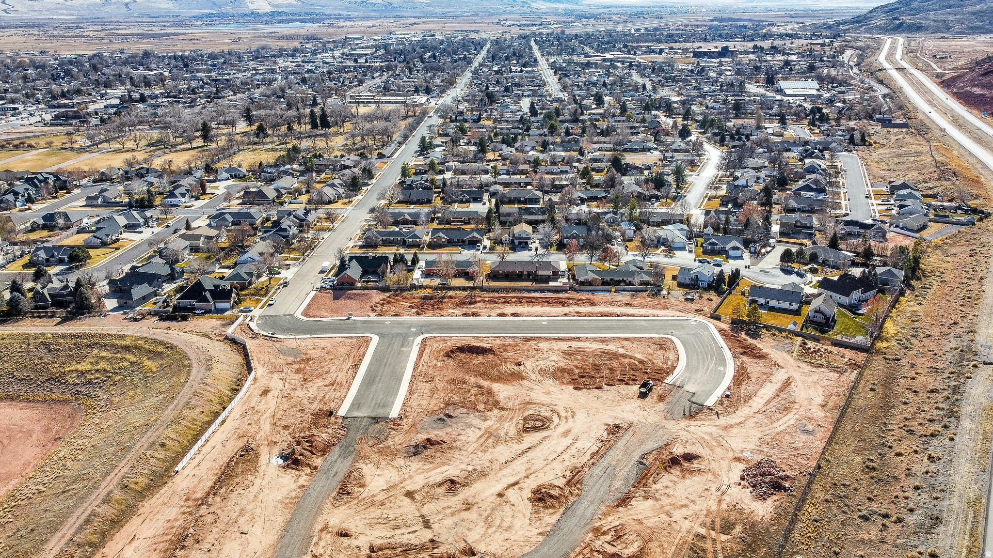 COTTONWOOD CORNER - PHASE 1 - Land