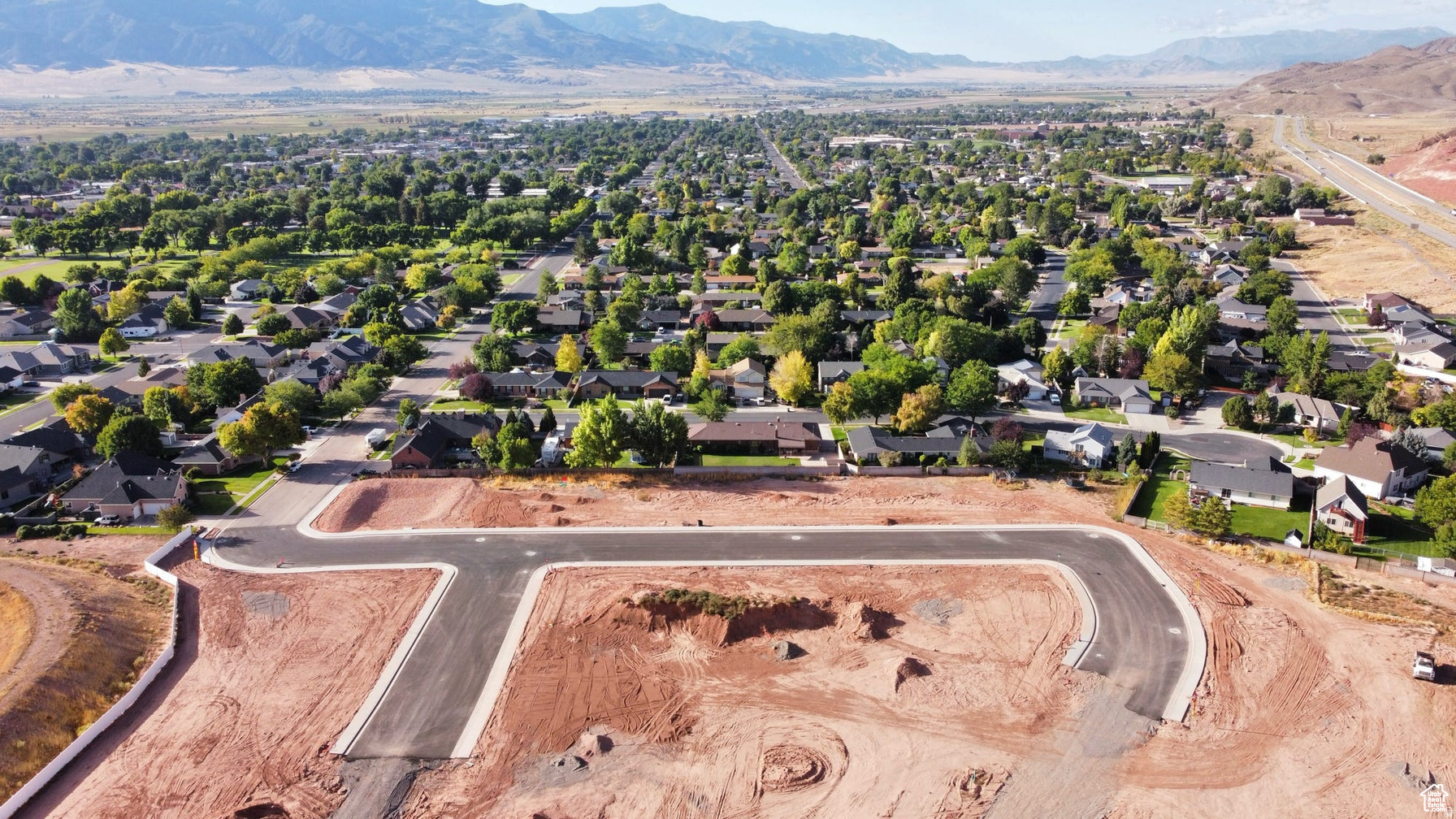 COTTONWOOD CORNER - PHASE 1 - Land