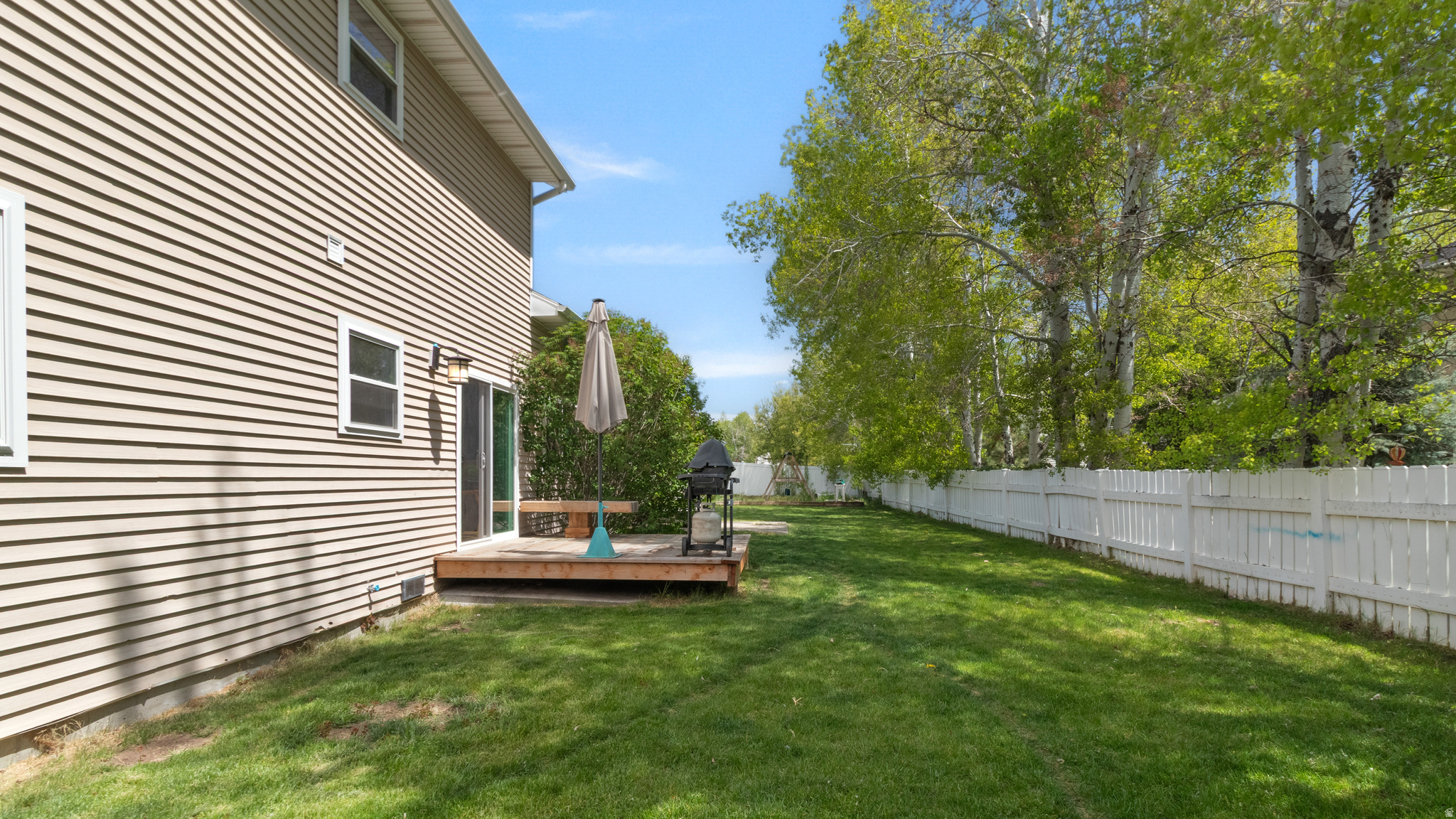 COUNTRY MEADOW ESTATES - Residential