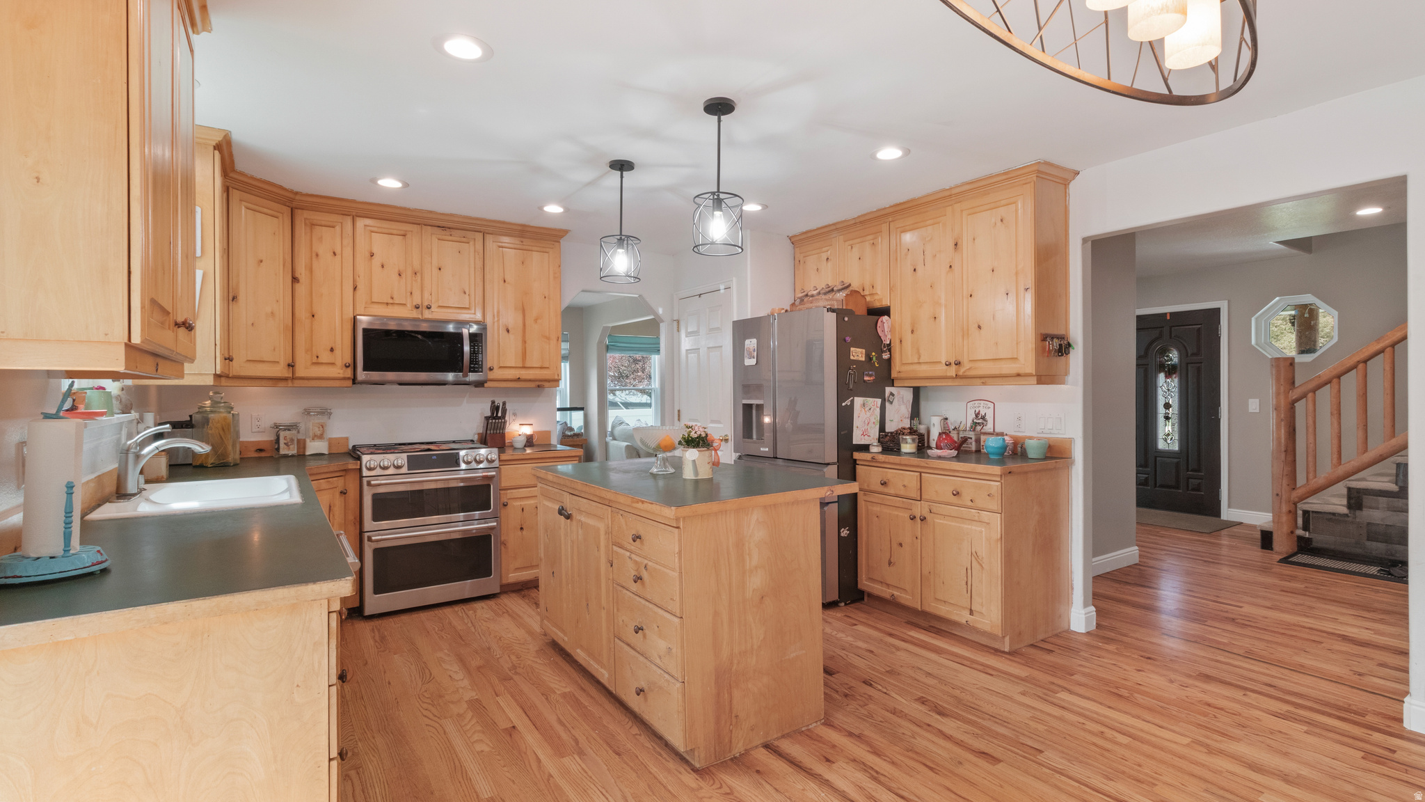 COUNTRY MEADOW ESTATES - Residential