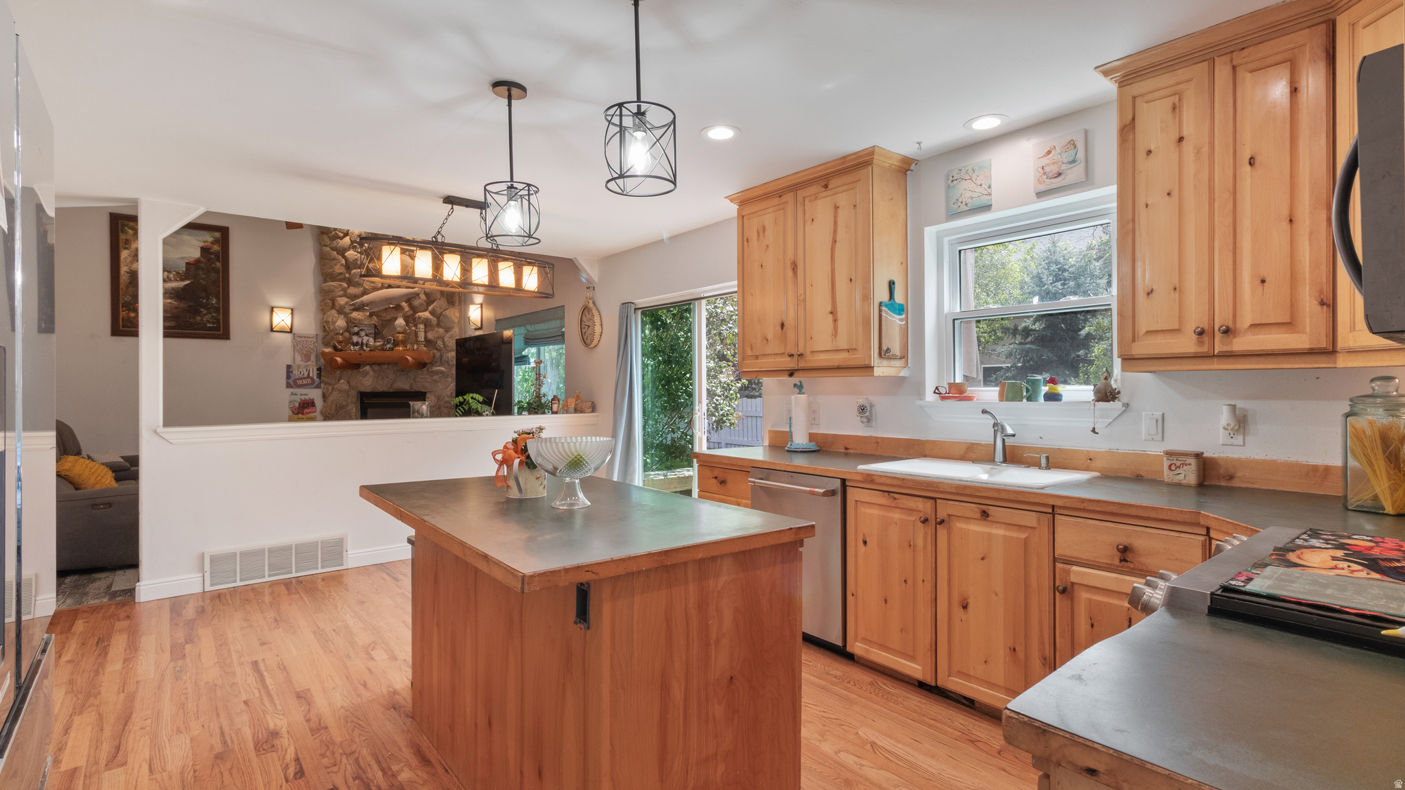 COUNTRY MEADOW ESTATES - Residential