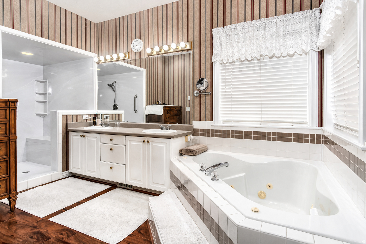 MOUNTAIN RIDGE ESTATES - Residential