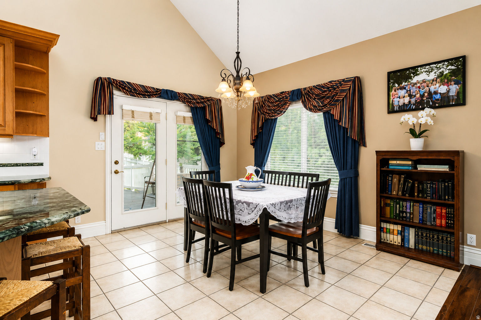 MOUNTAIN RIDGE ESTATES - Residential