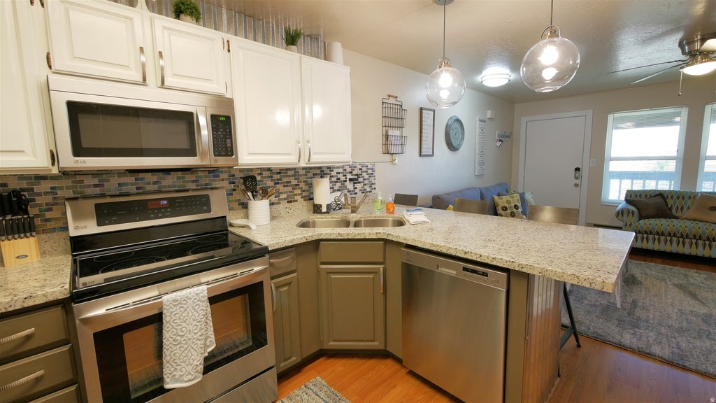 Photo of 3615 N WOLF LODGE DR #211, Eden, UT 84310 (MLS # 2183773)
