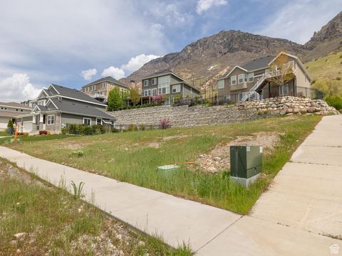 Tiny photo for 635 N RIDGE DR #25, Provo, UT 84606 (MLS # 2080264)