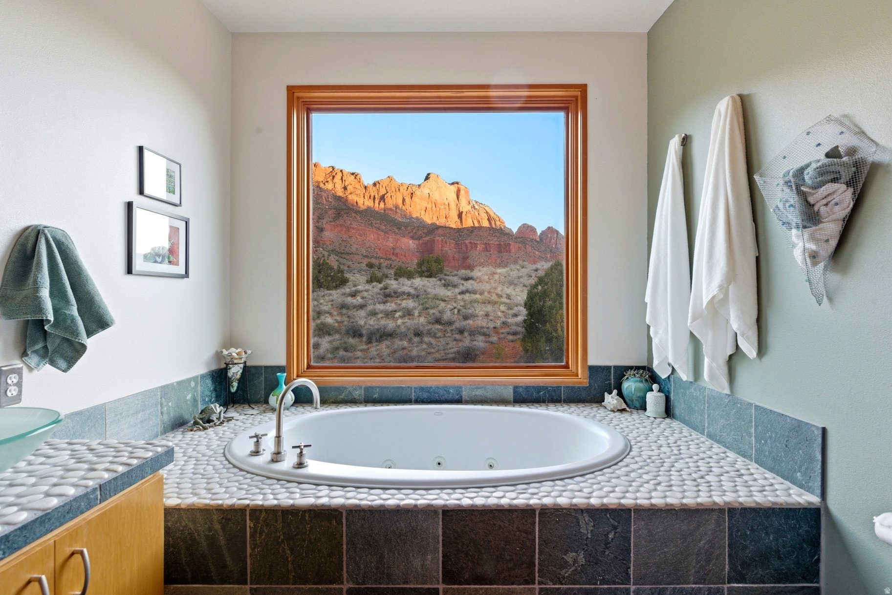 VALLEY VIEW - Residential