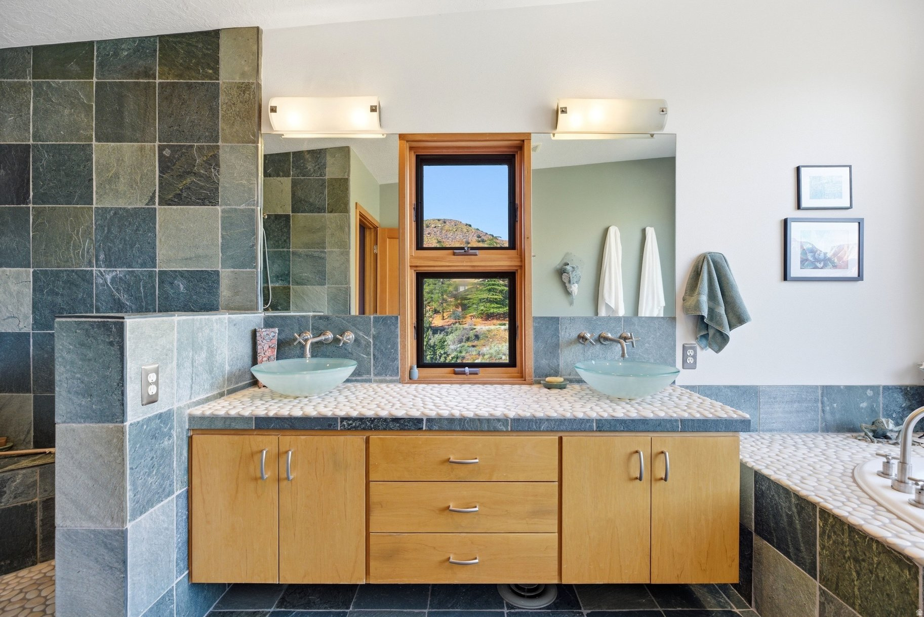 VALLEY VIEW - Residential