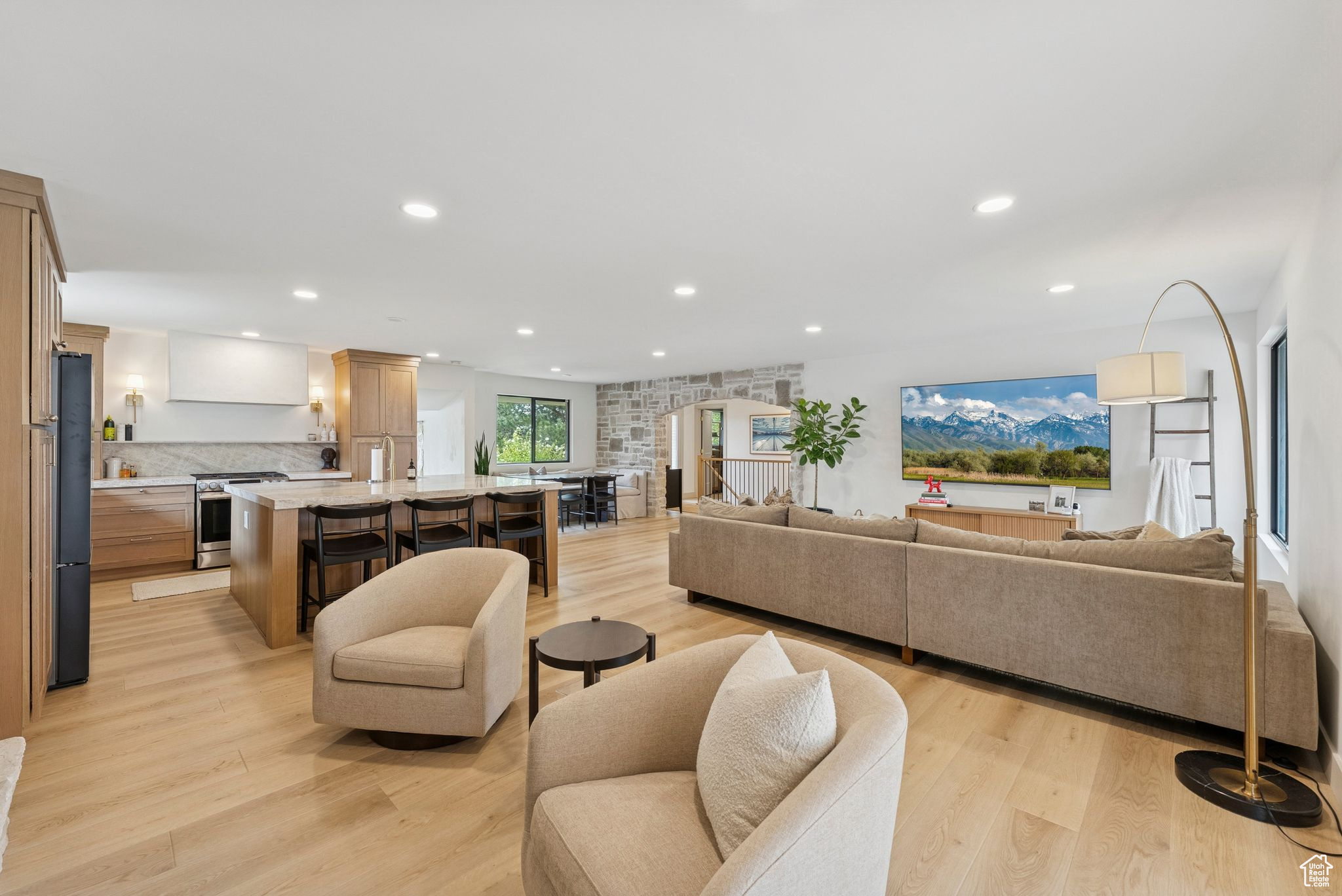 WILLOWCREST - Residential
