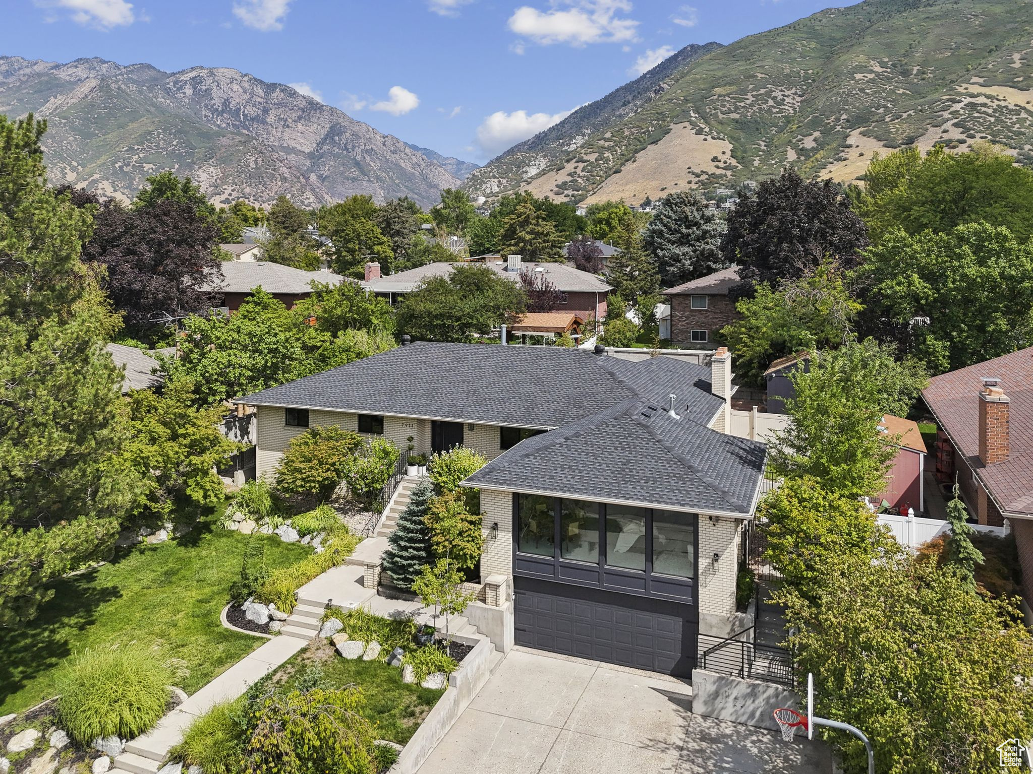 WILLOWCREST - Residential
