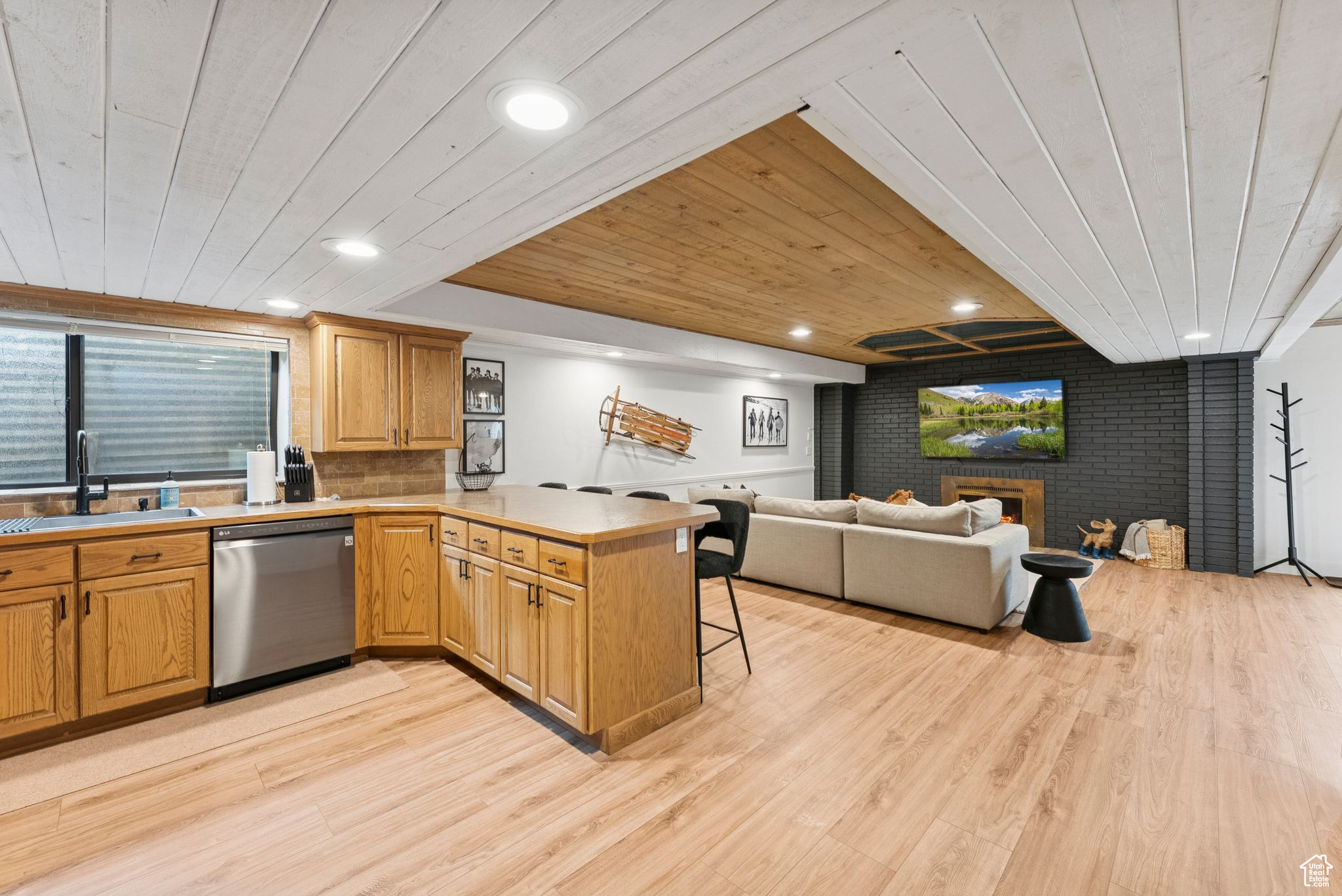 WILLOWCREST - Residential