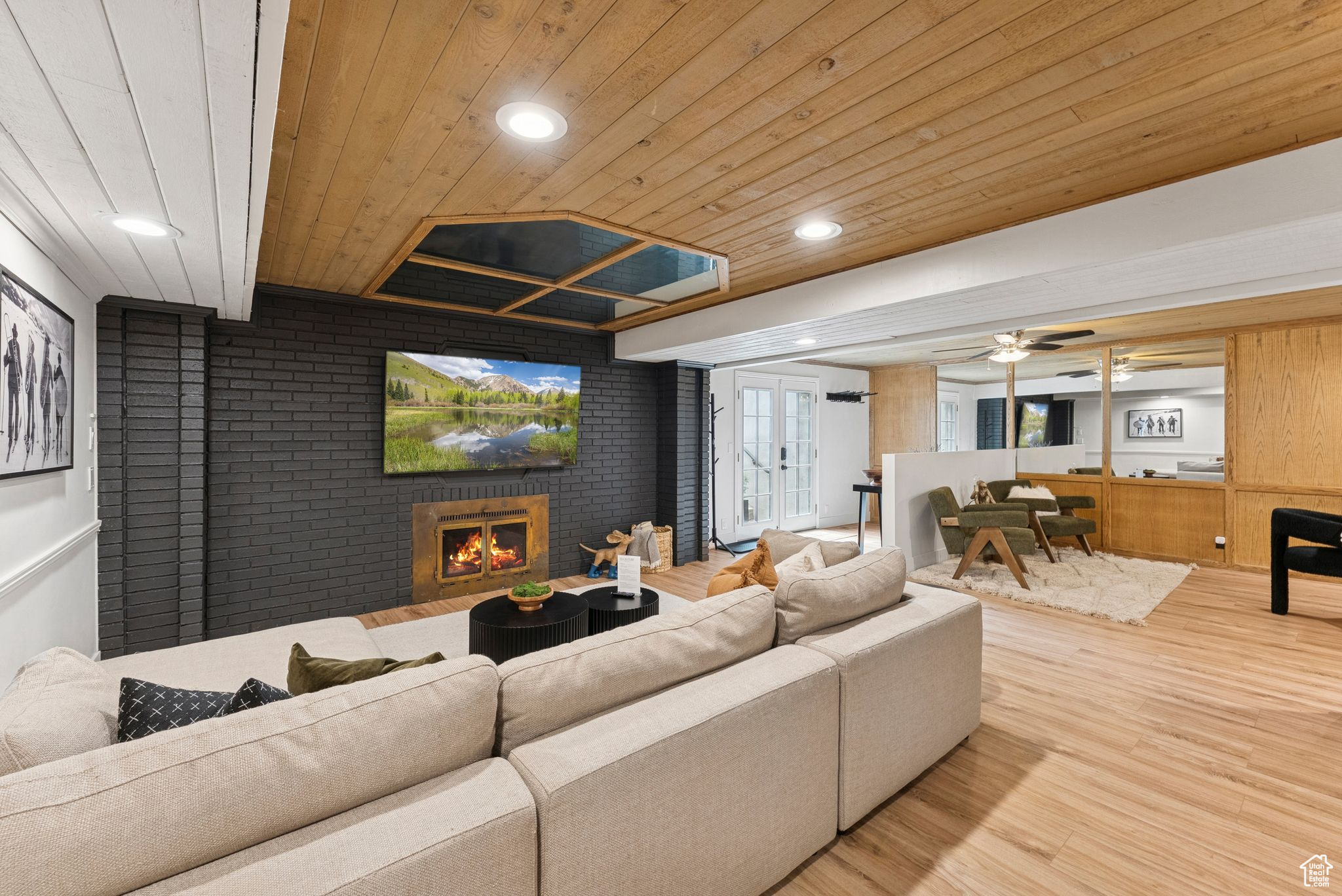 WILLOWCREST - Residential