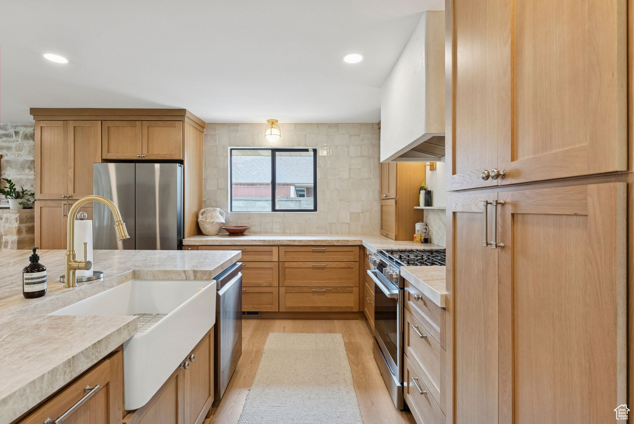 WILLOWCREST - Residential