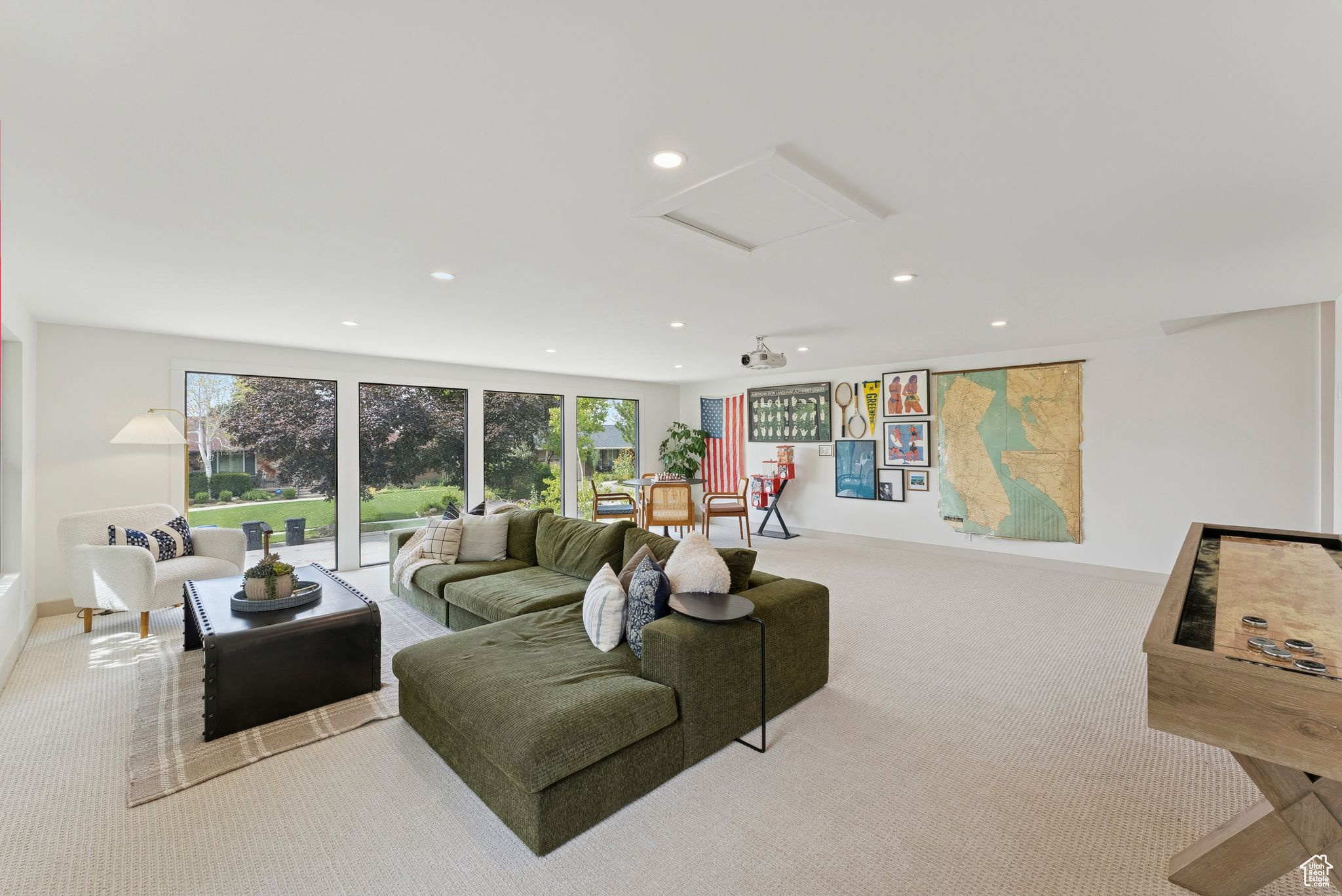WILLOWCREST - Residential