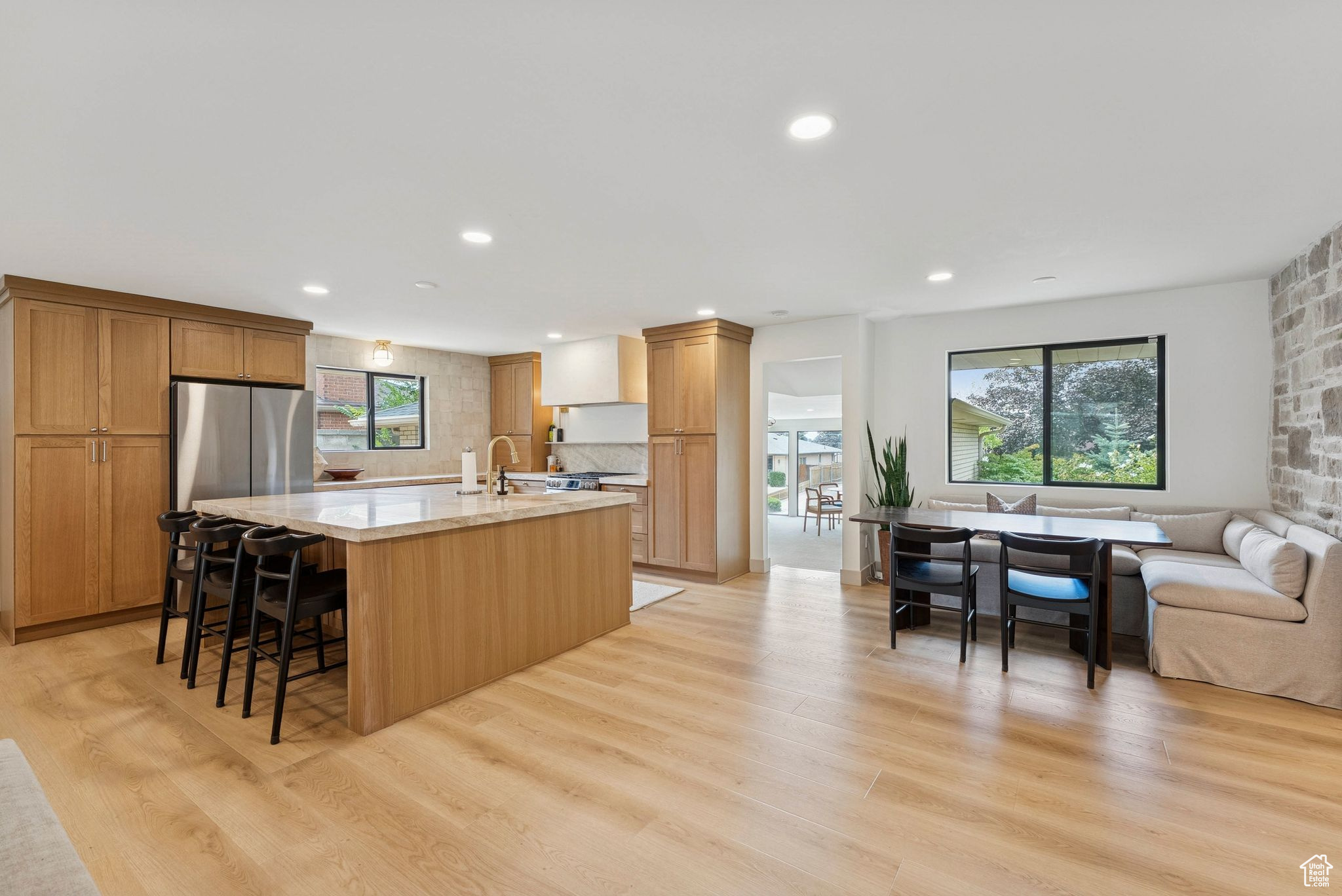 WILLOWCREST - Residential
