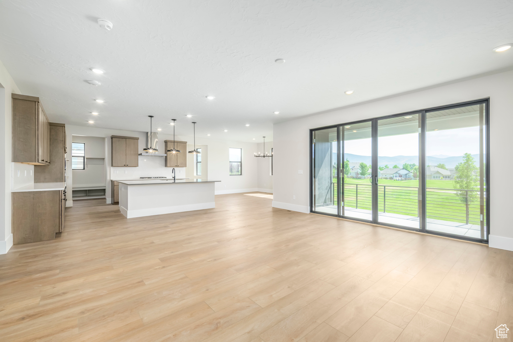 LAKE CREEK - Residential