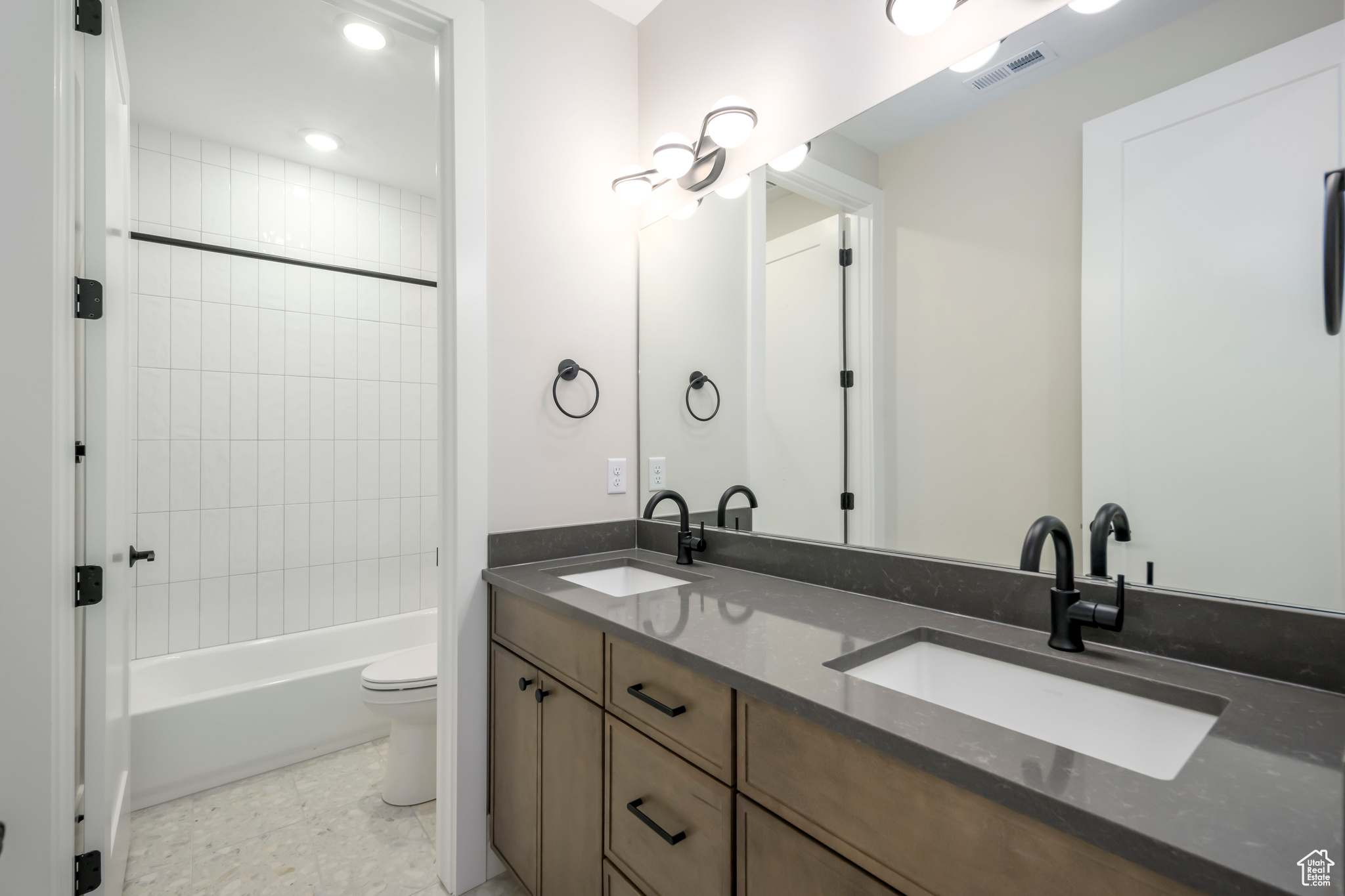 LAKE CREEK - Residential