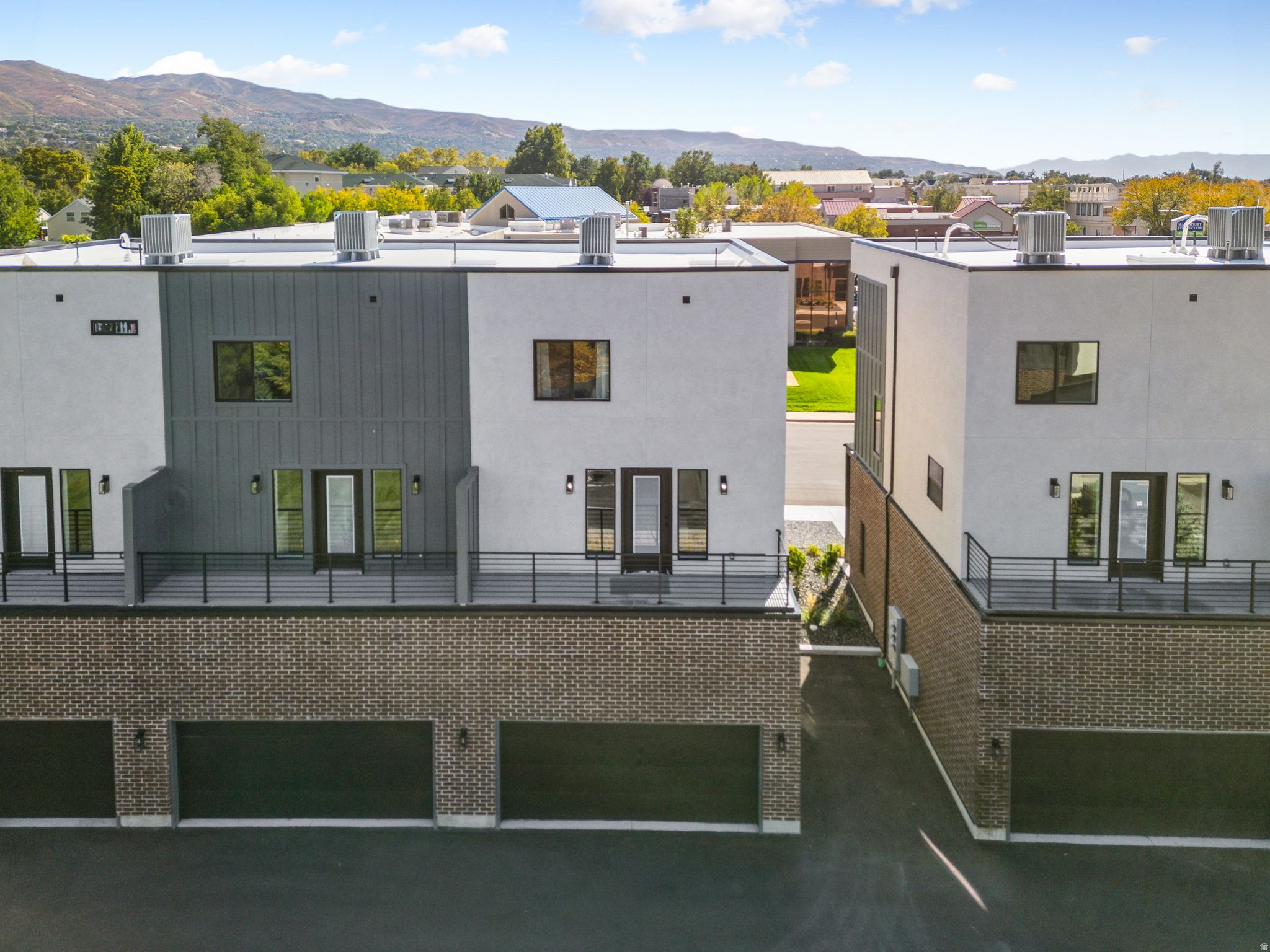 THE BROOKS ON MAIN - Residential