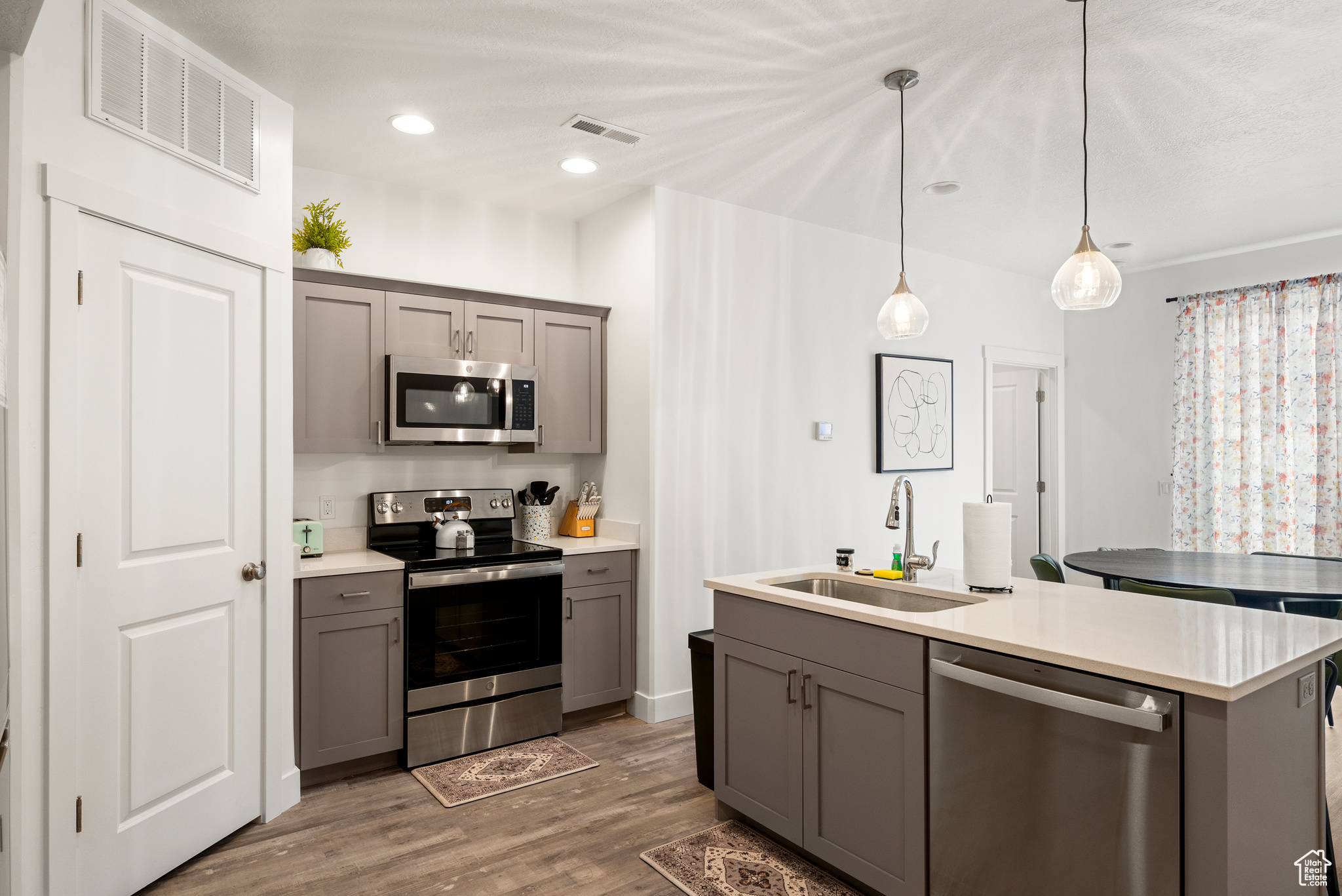 PARADISE PARKWAY - Residential