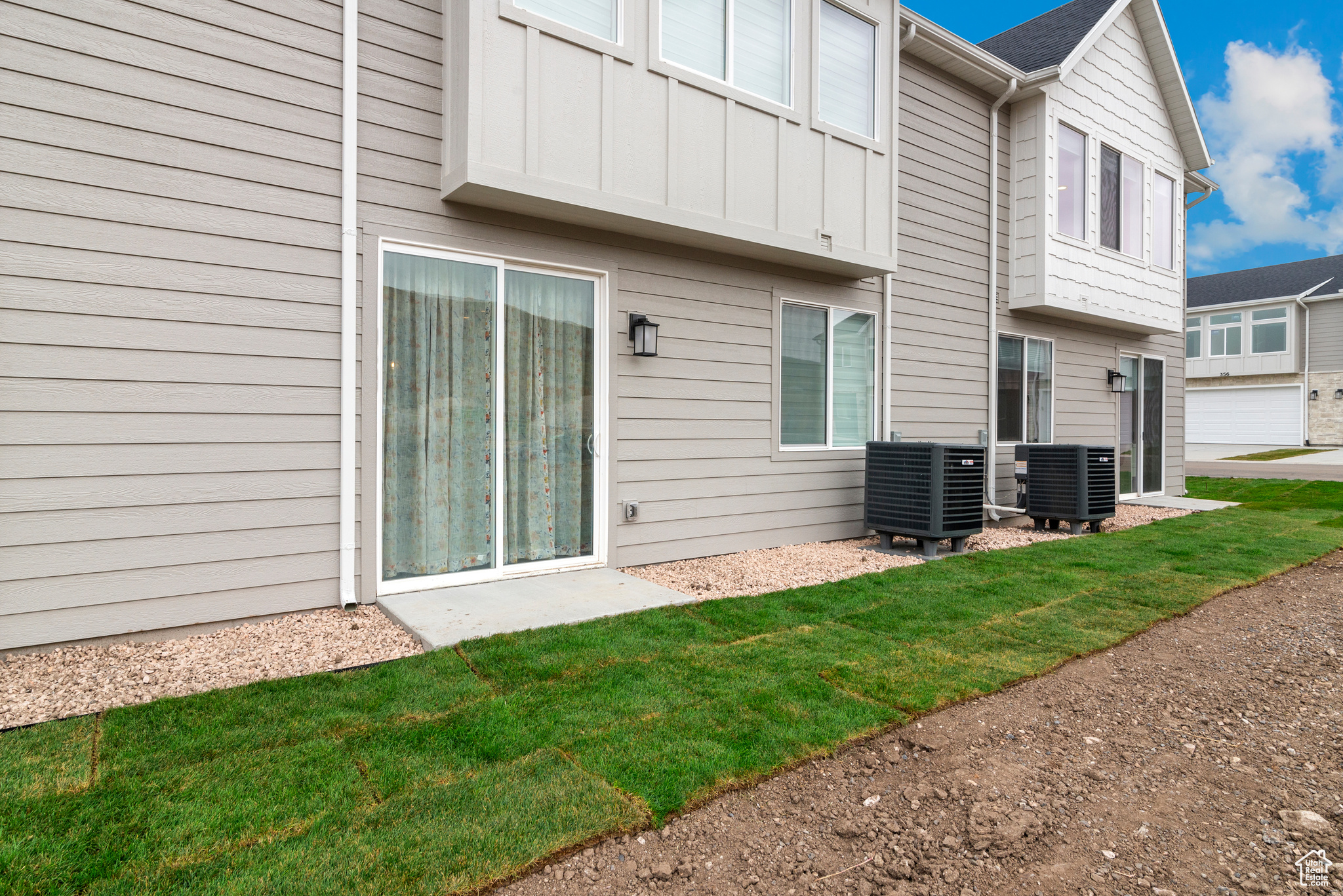 PARADISE PARKWAY - Residential