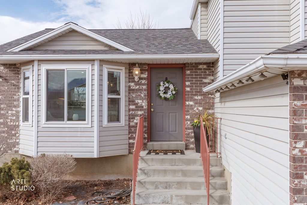 Photo of 1023 N 250 W, American Fork, UT 84003 (MLS # 2136094)