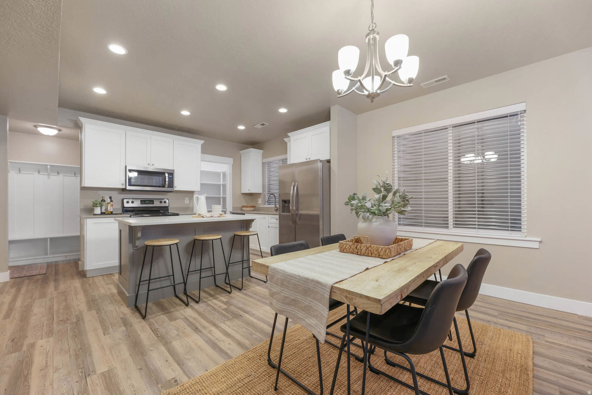 EAST MOUNTAIN - Residential