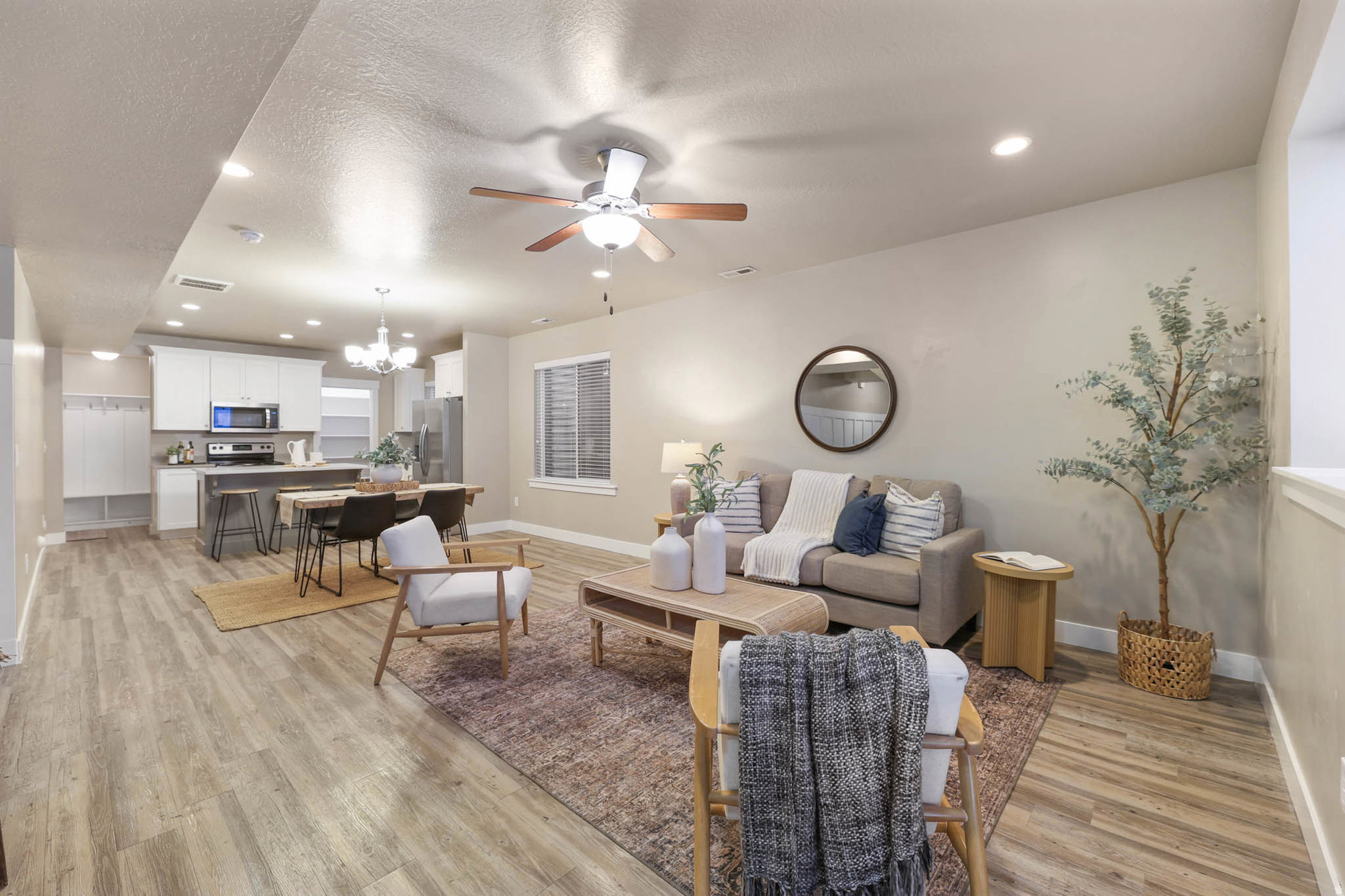 EAST MOUNTAIN - Residential