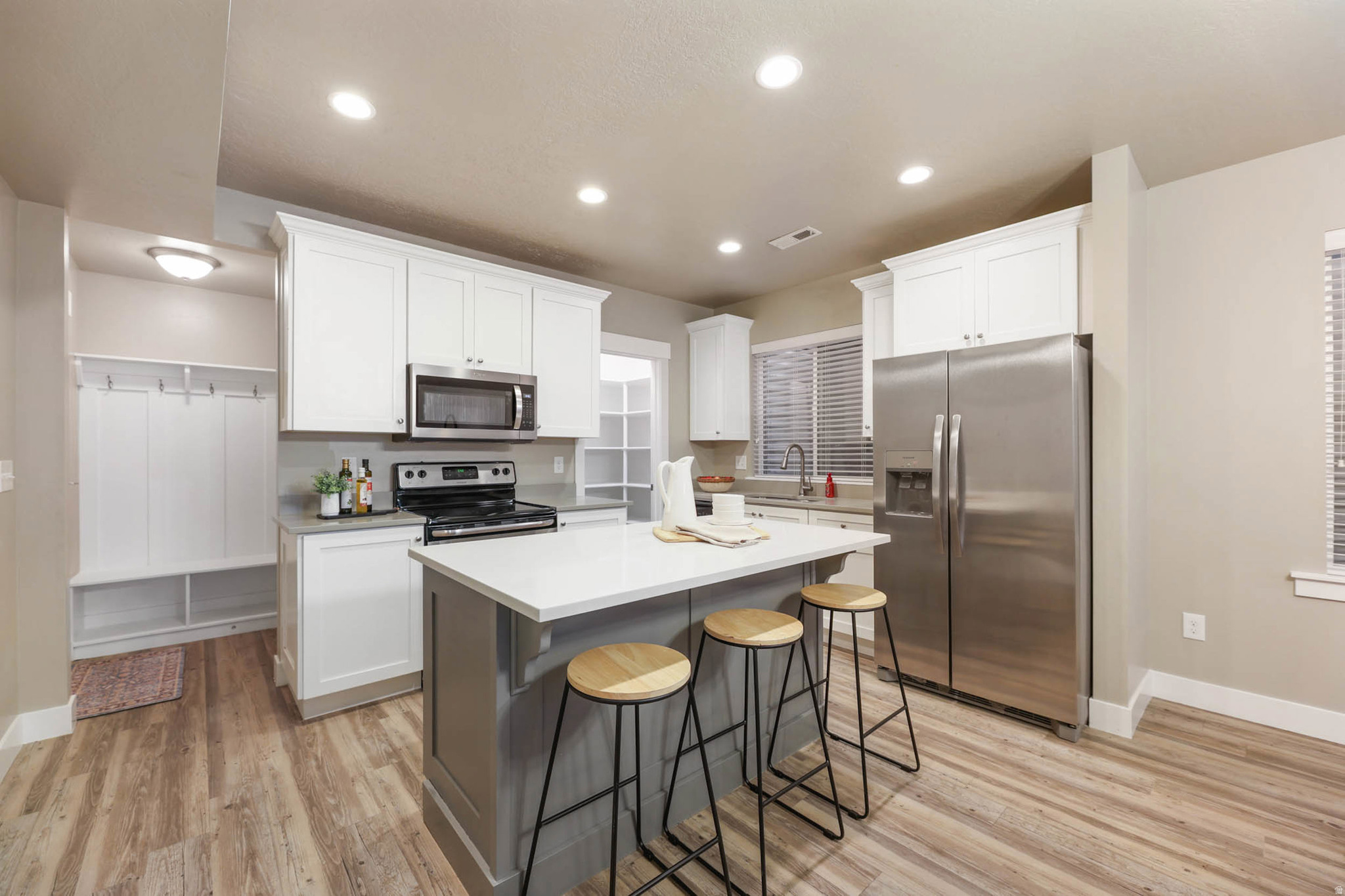 EAST MOUNTAIN - Residential