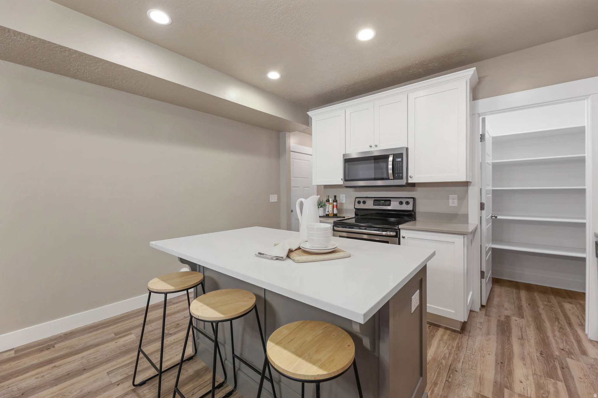 EAST MOUNTAIN - Residential