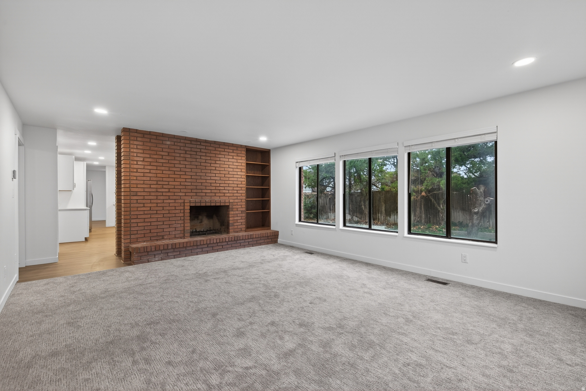 MOUNT VIEW CIR - Residential