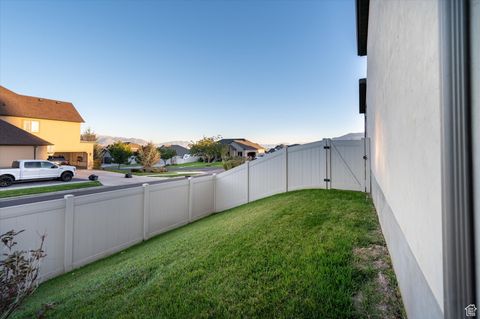 Tiny photo for 624 W ASPEN HILLS BLVD, Saratoga Springs, UT 84045 (MLS # 2116497)