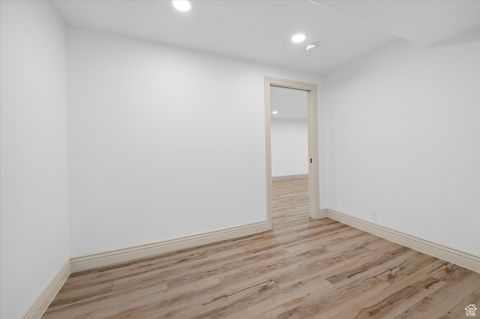 Tiny photo for 624 W ASPEN HILLS BLVD, Saratoga Springs, UT 84045 (MLS # 2116497)