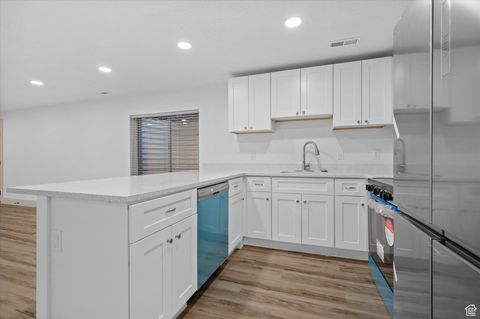 Tiny photo for 624 W ASPEN HILLS BLVD, Saratoga Springs, UT 84045 (MLS # 2116497)