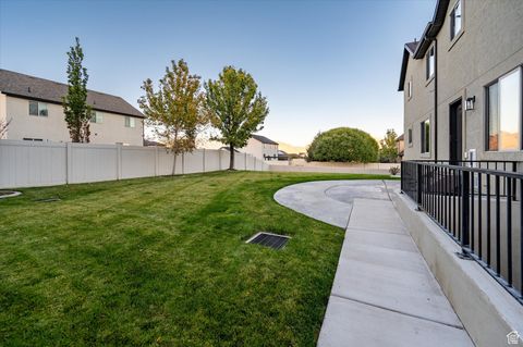 Tiny photo for 624 W ASPEN HILLS BLVD, Saratoga Springs, UT 84045 (MLS # 2116497)