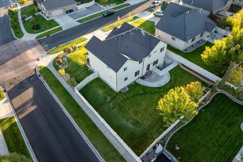 Tiny photo for 624 W ASPEN HILLS BLVD, Saratoga Springs, UT 84045 (MLS # 2116497)