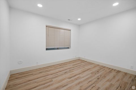 Tiny photo for 624 W ASPEN HILLS BLVD, Saratoga Springs, UT 84045 (MLS # 2116497)