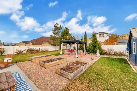 Tiny photo for 953 S 600 E, Payson, UT 84651 (MLS # 2123819)