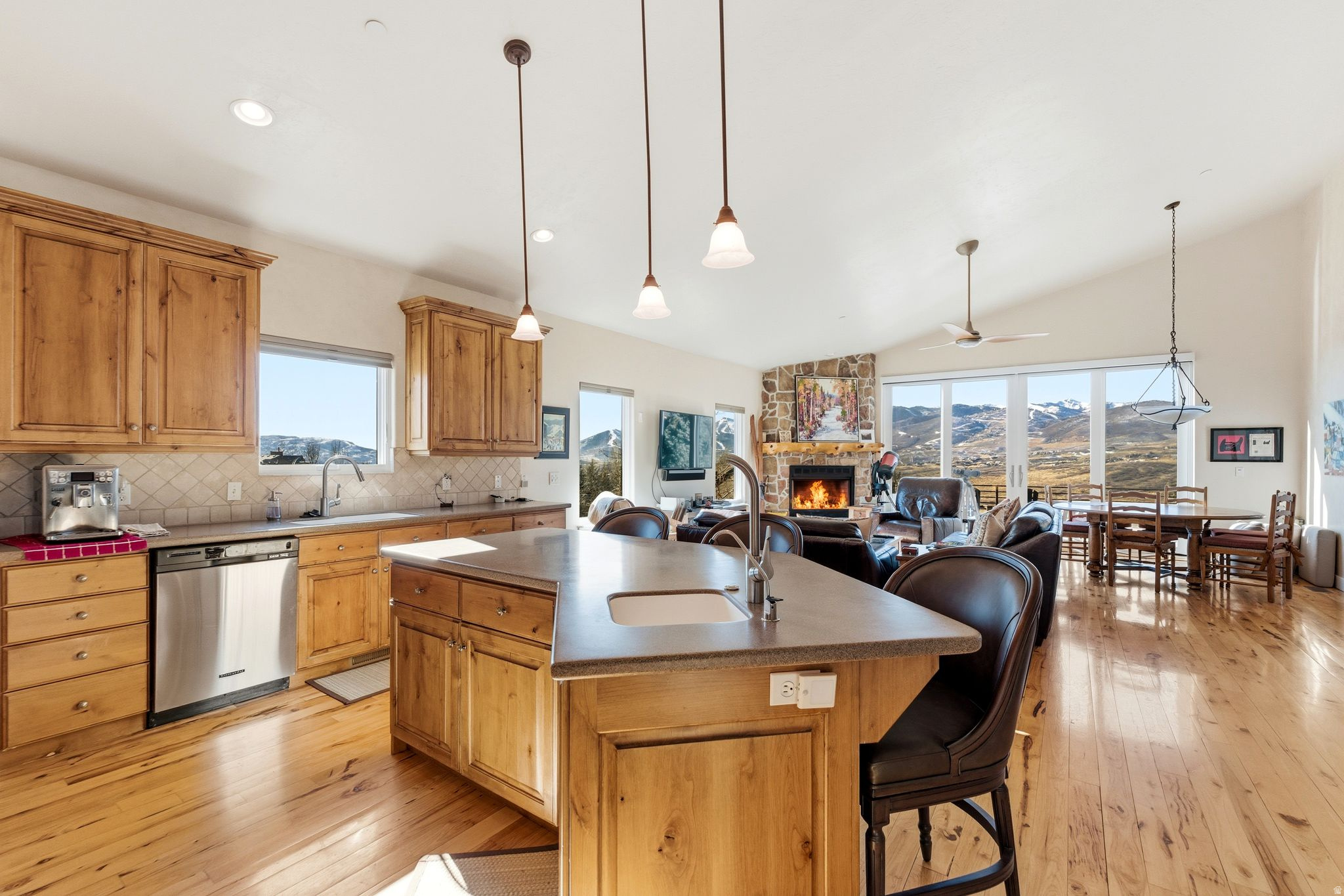 DEER MOUNTAIN ROSS CREEK - Residential