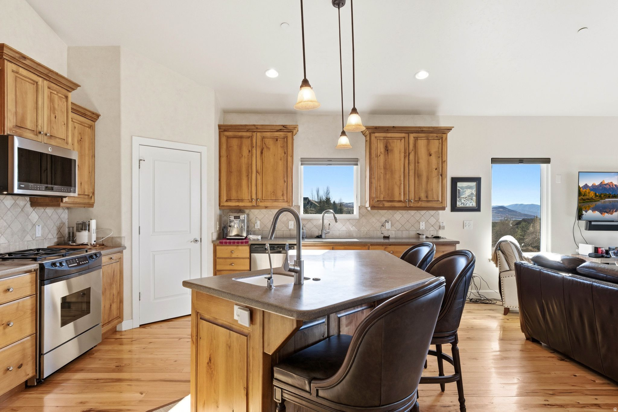 DEER MOUNTAIN ROSS CREEK - Residential