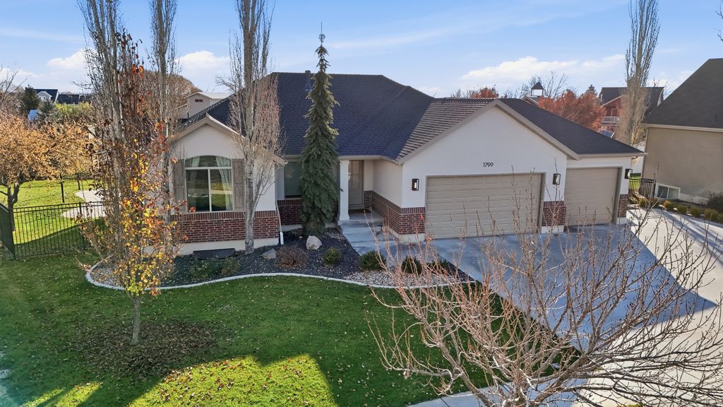 Photo of 1799 W 800 N, Farmington, UT 84025 (MLS # 2127570)